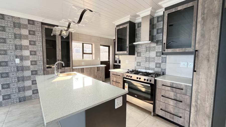 4 Bedroom Property for Sale in Dana Bay Western Cape